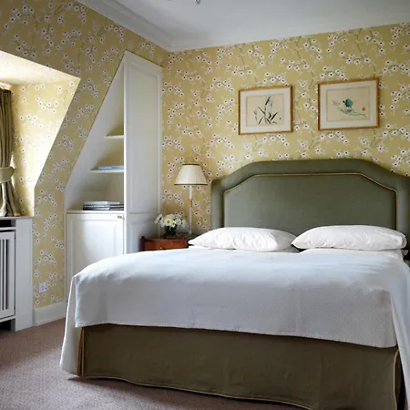 - Frankfurt Hotel 5*