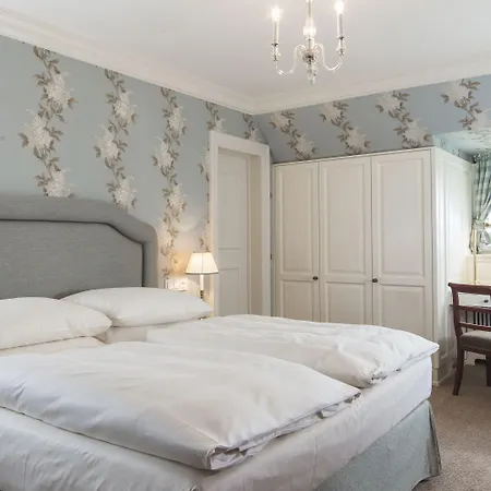 - Frankfurt Hotel Kronberg im Taunus