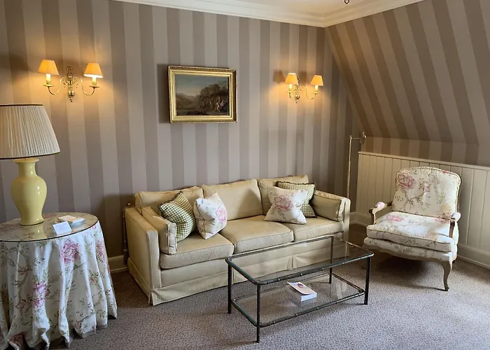 - Frankfurt Hotel 5*