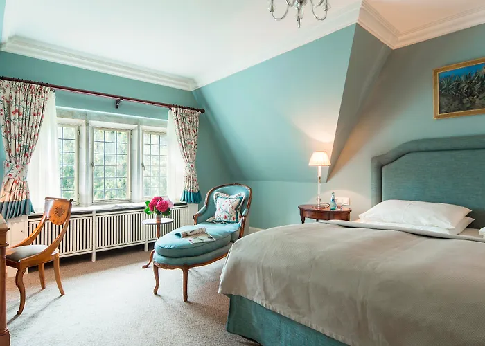 克伦贝格城堡酒店 - 法兰克福酒店 酒店 陶努斯山区克龙贝格