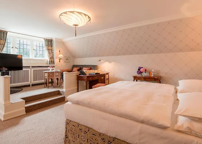 克伦贝格城堡酒店 - 法兰克福酒店 陶努斯山区克龙贝格