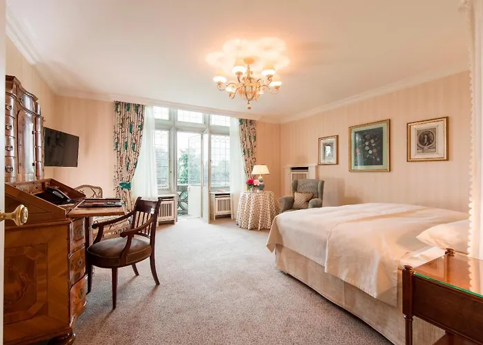 克伦贝格城堡酒店 - 法兰克福酒店 陶努斯山区克龙贝格